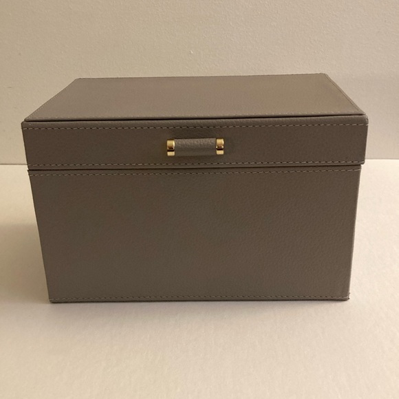 Pottery Barn Small Quinn Grey Leather Jewelry Box Foil Debossed Retired - Picture 5 of 13